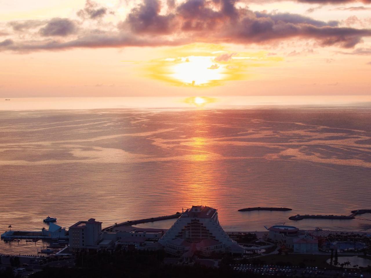 Sheraton Okinawa Sunmarina Resort Onna Exterior photo